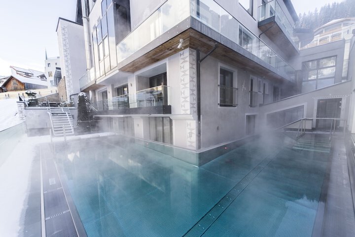 Pool 63 of 117