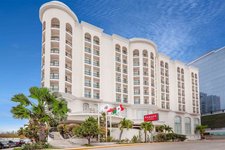Hotel 38 of 39