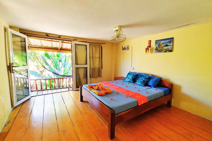 Room 15 of 62