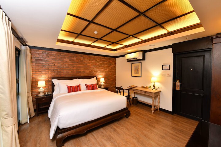 Room 8 of 89