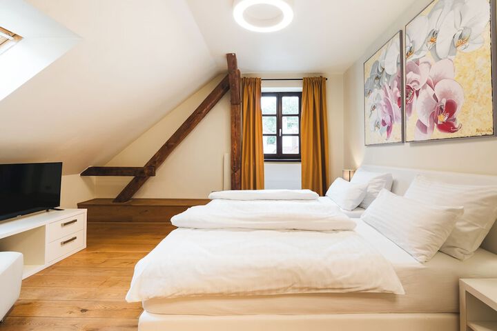 Room 14 of 27