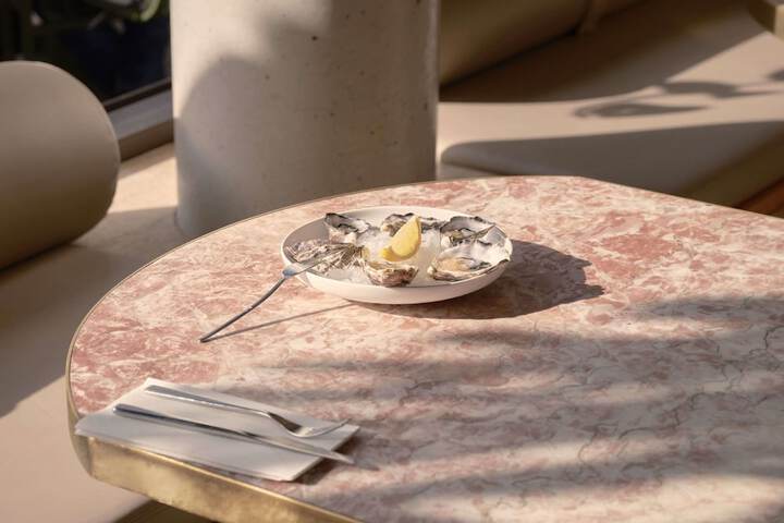 Dining 47 of 58