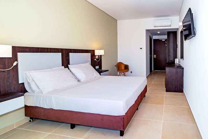Room 35 of 115