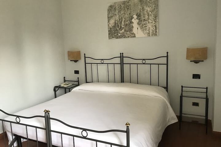 Room 17 of 66