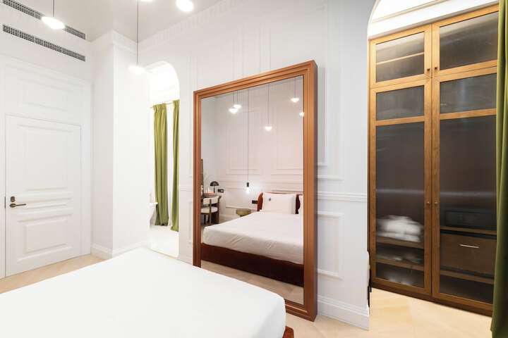 Room 3 of 55