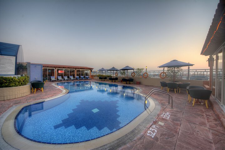 Pools & Facilities