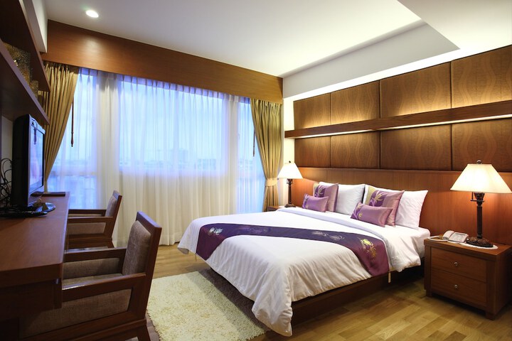 Room 10 of 125