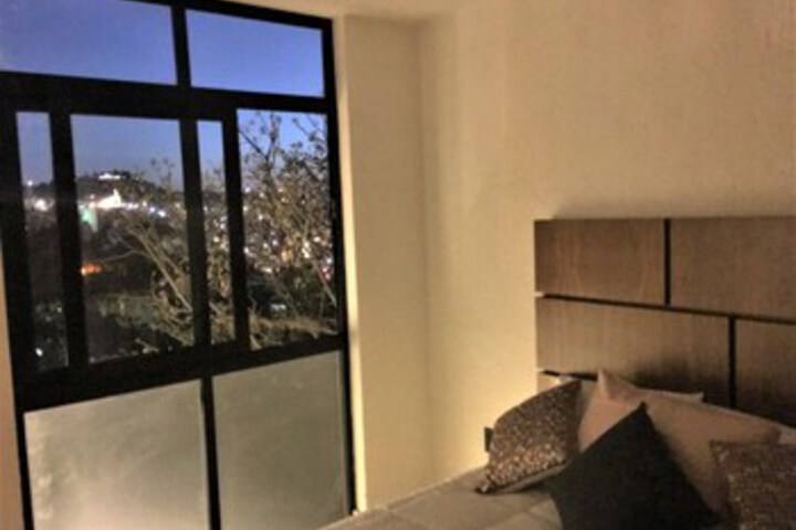 Room 15 of 15