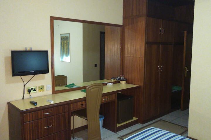 Room 11 of 51