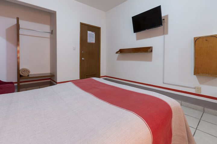 Room 34 of 103
