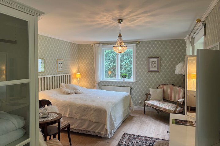 Room 12 of 56