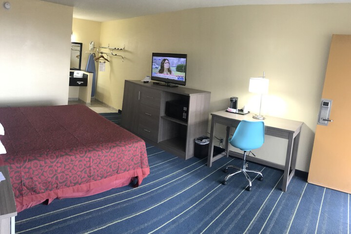 Room 6 of 47