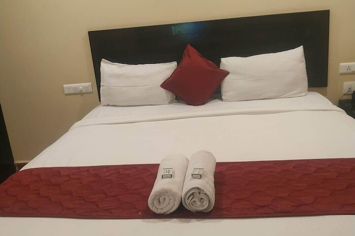 Room 5 of 14