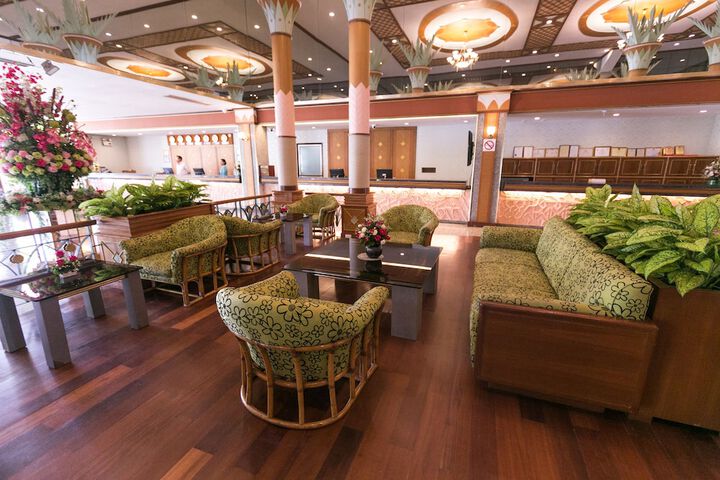 Guest Lobby