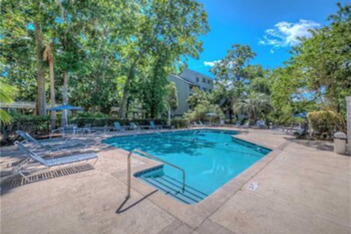 Pool 15 of 29