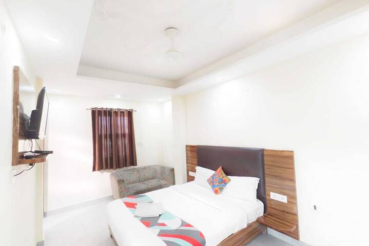 Room 13 of 22