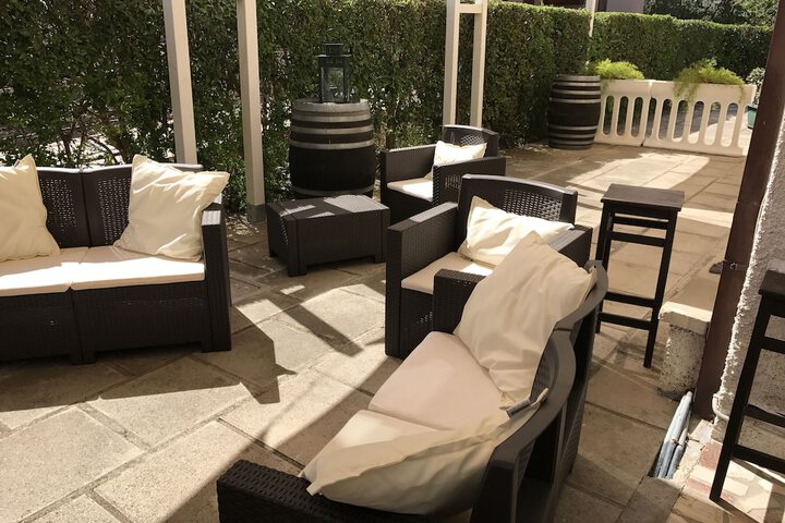 Lounge 17 of 48