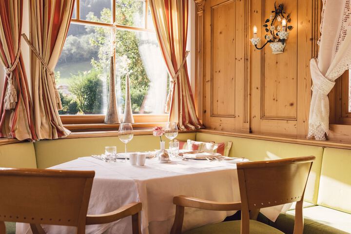 Dining 188 of 261