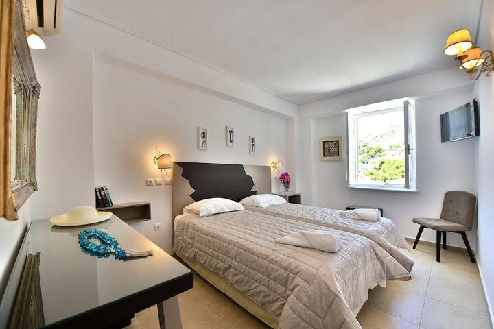 Room 10 of 61