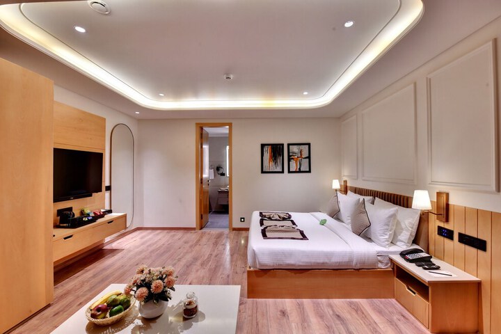 Room 8 of 22