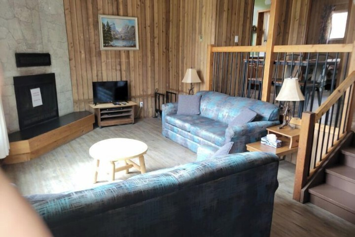 Room 11 of 34