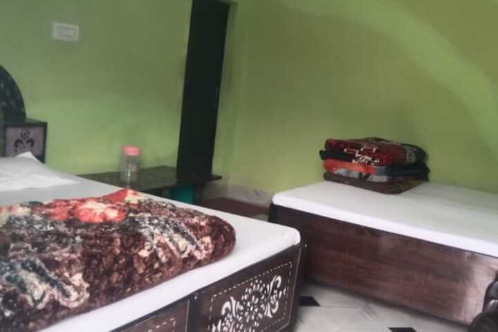 Room 4 of 14