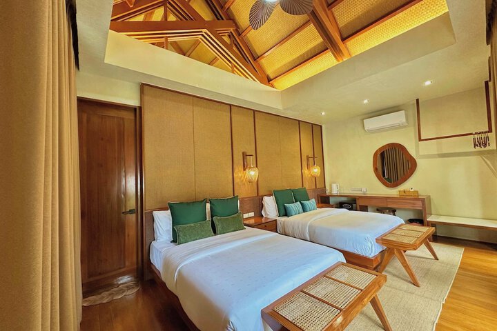 Room 3 of 48