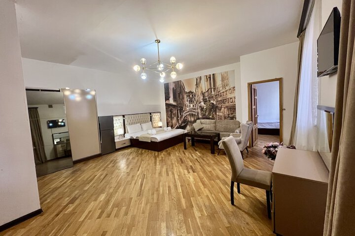 Room 50 of 113