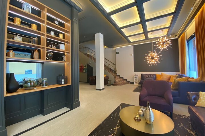 Hotel Interior 4 of 97