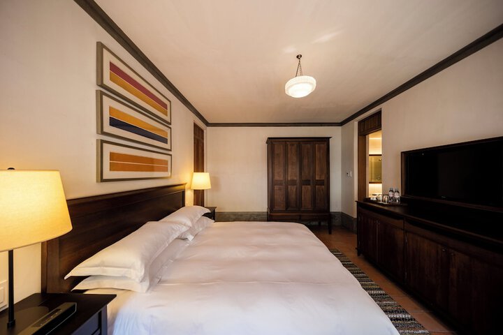 Room 17 of 61