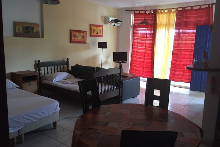 Room 3 of 38