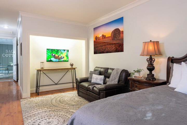 Room 9 of 32
