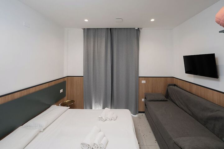 Room 38 of 80
