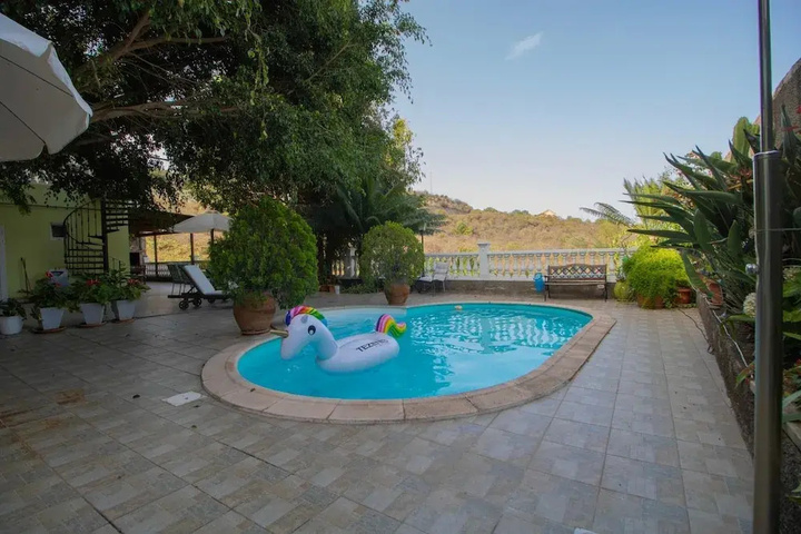Pool 7 of 12