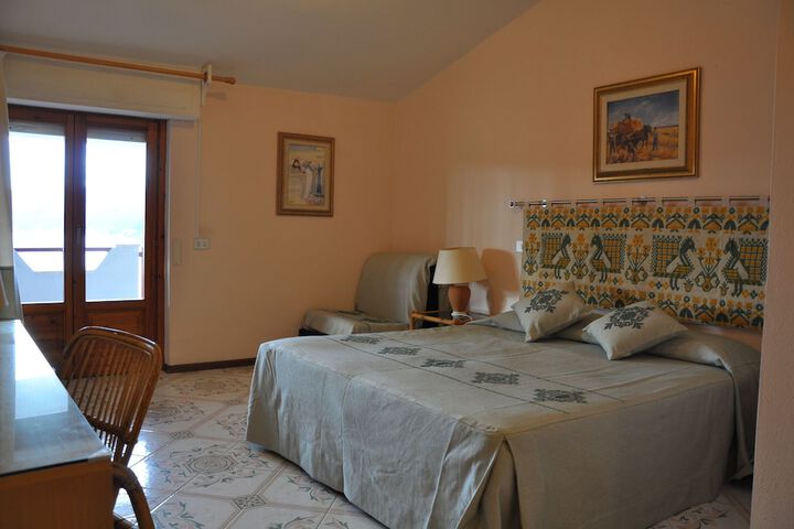Room 3 of 31