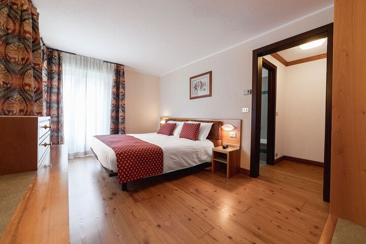 Room 14 of 63