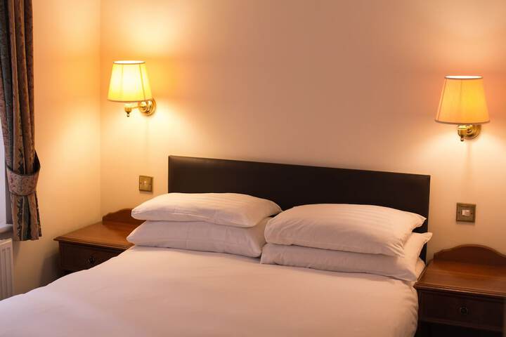 Room 4 of 21