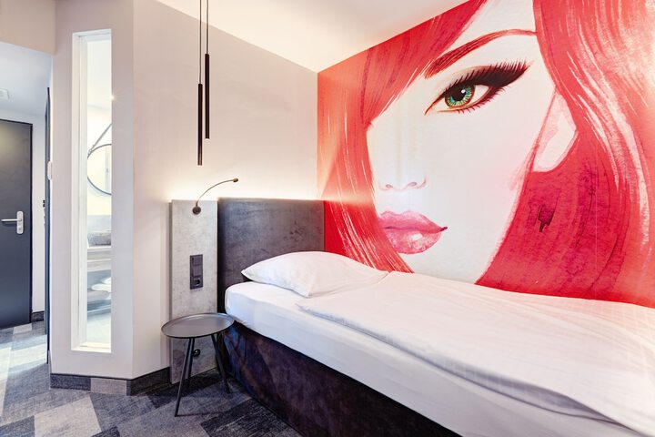 Room 15 of 70