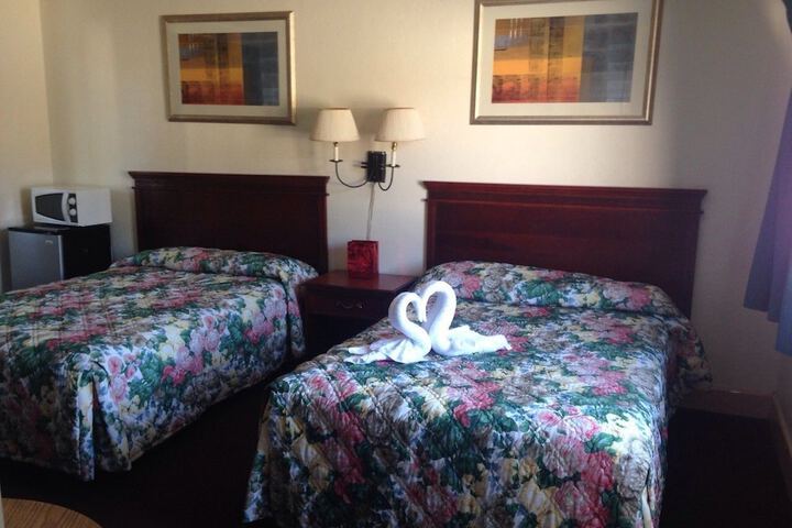 Room 2 of 8