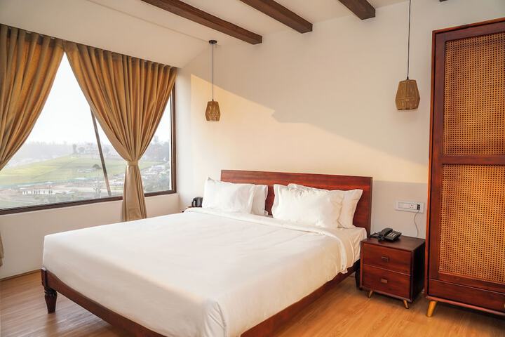 Room 2 of 90