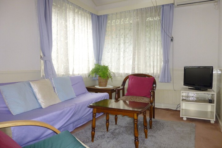 Room 4 of 27