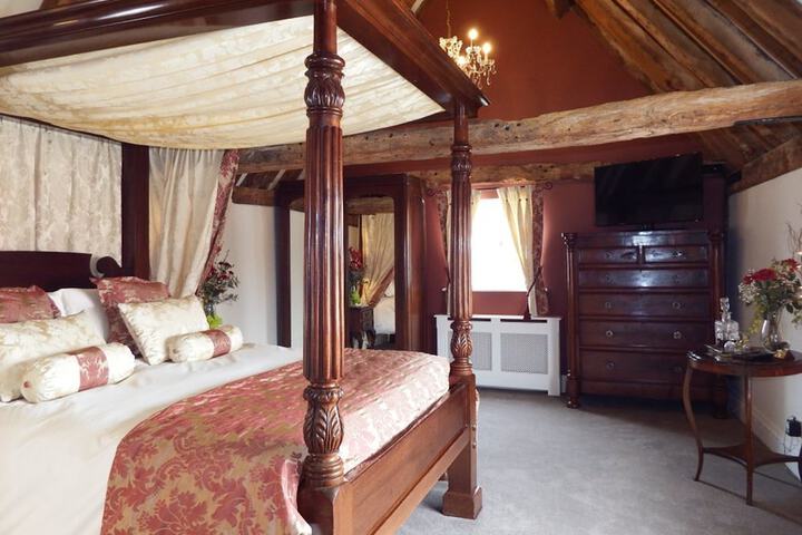 Room 3 of 63