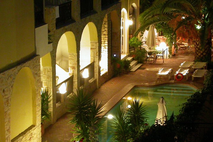 Hotel 35 of 35