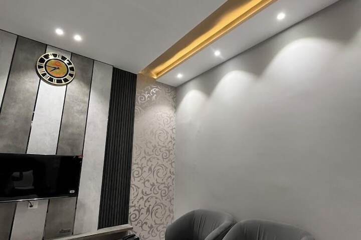 Room 9 of 20