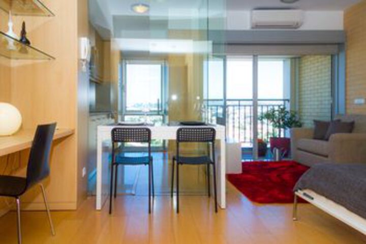 Liiiving in Porto Antas Corporate Studios
