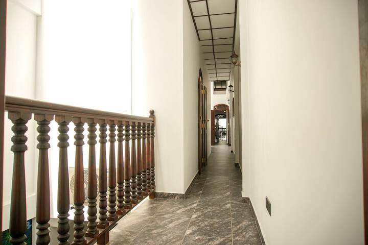 Ballroom/Hall 64 of 95