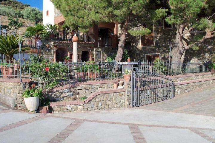 Hotel 16 of 22