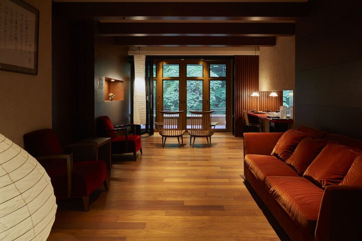 Guest Lobby
