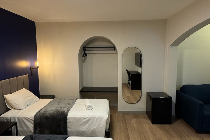 Room 51 of 93