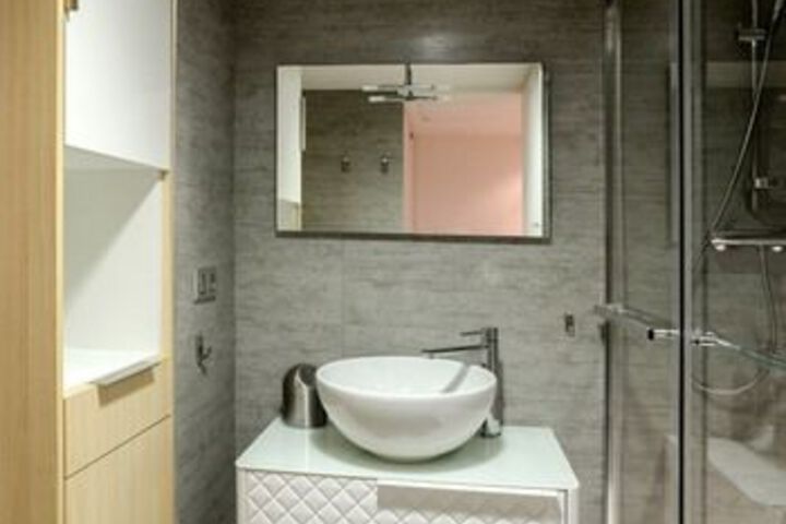 Room 2 of 14